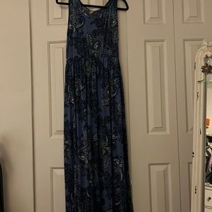 Maxi dress with pockets
